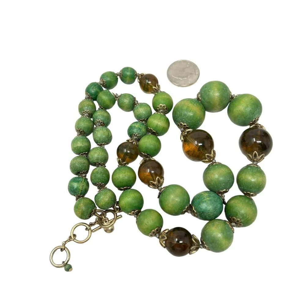 Liz Claiborne Necklace Green Wood Glass Beads Gold Tone Toggle Clasp‎
